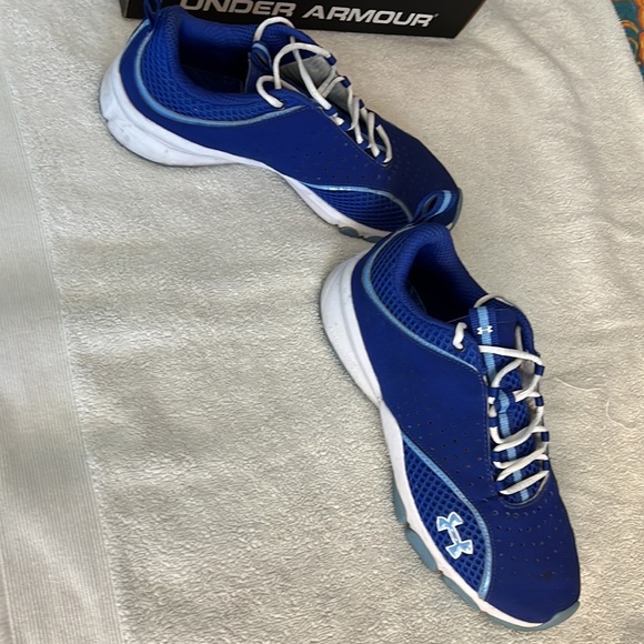 Under Armour ladies tennis shoes - Picture 7 of 10